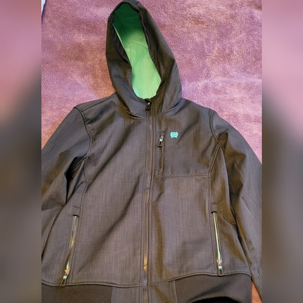 Cinch coat